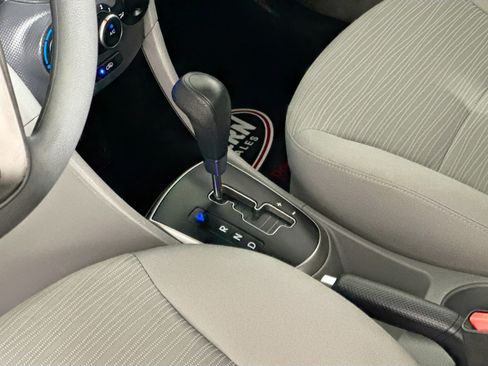 Used 2015 Hyundai Accent GLS FWD image 25