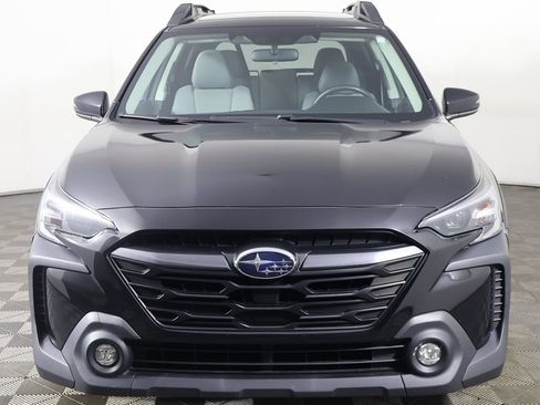 Used 2023 Subaru Outback Premium AWD/4WD image 12
