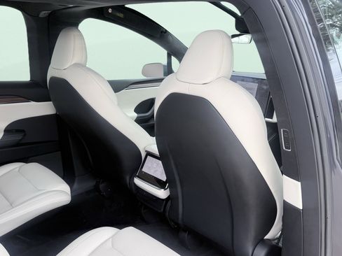 Used 2023 Tesla Model X AWD/4WD image 37