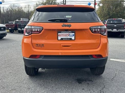 New 2026 Jeep Compass Latitude image 8