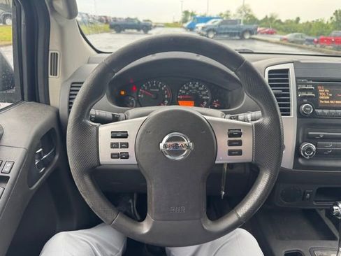 Used 2013 Nissan Frontier SV RWD image 12