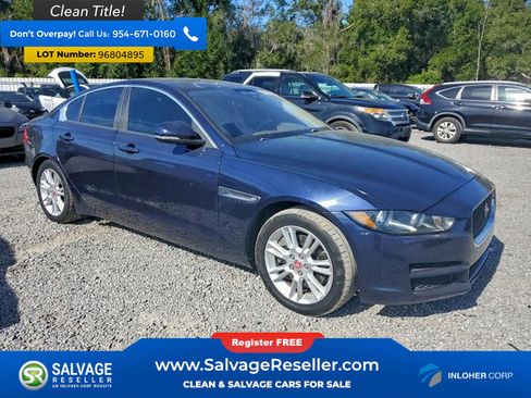 Used 2017 Jaguar XE Premium image 5