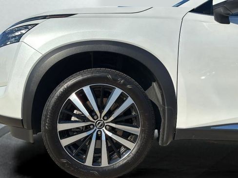 Used 2025 Nissan Pathfinder Platinum w/ Cargo Package image 17