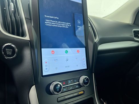 Used 2022 Ford Edge SE w/ Black Appearance Package image 25