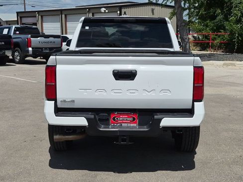 Certified 2025 Toyota Tacoma SR5 AWD/4WD image 4