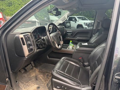 Used 2018 GMC Sierra 1500 Denali w/ Denali Ultimate Package AWD/4WD image 9