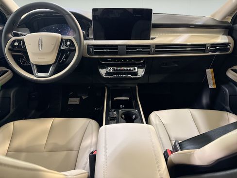New 2026 Lincoln Corsair Premiere FWD image 23