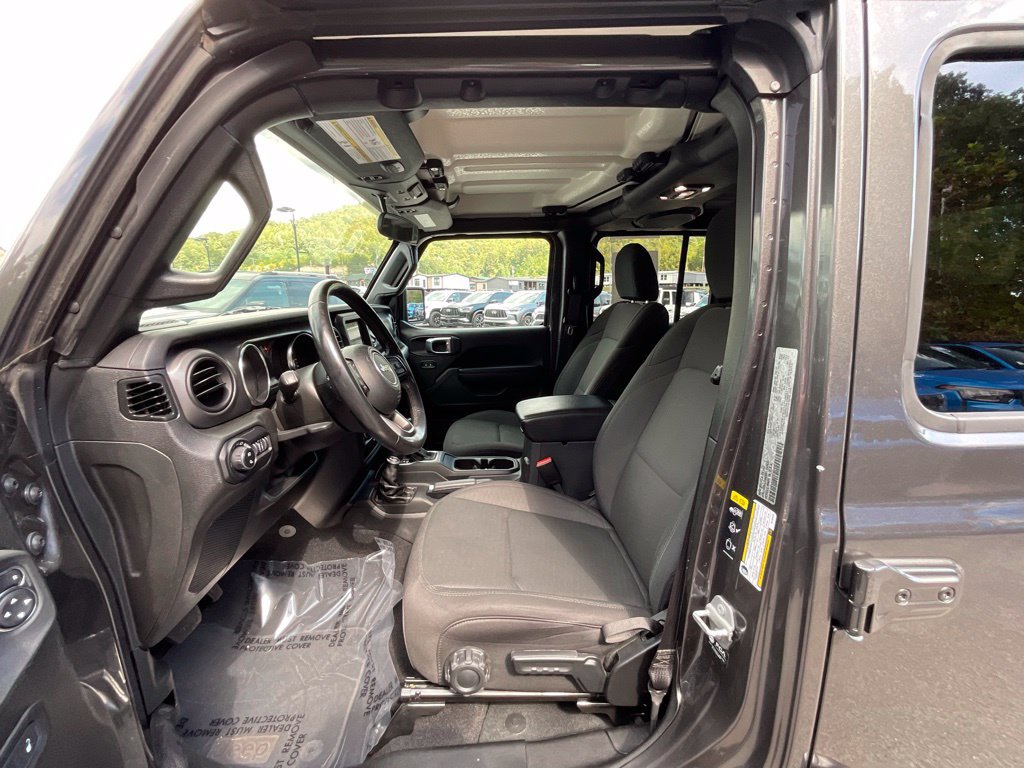 Used 2022 Jeep Gladiator Sport AWD/4WD image 9