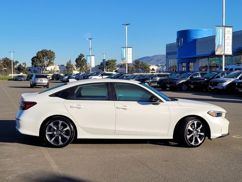 Used 2026 Honda Civic Sport Touring image 4