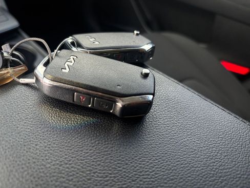 Used 2025 Kia Sportage LX image 22