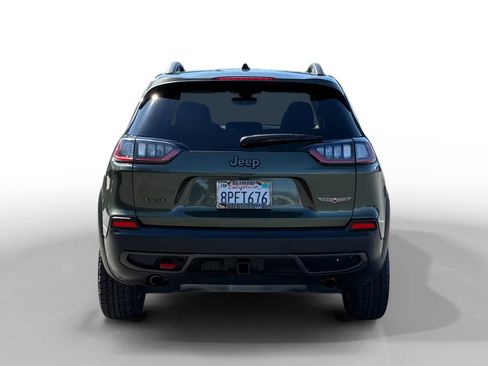 Used 2020 Jeep Cherokee Trailhawk image 4