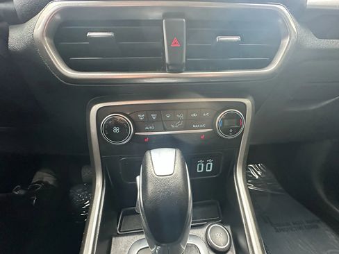 Used 2021 Ford EcoSport SE w/ SE Convenience Package image 12