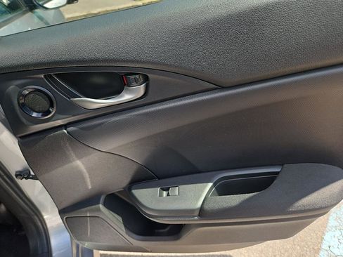 Used 2018 Honda Civic EX image 21