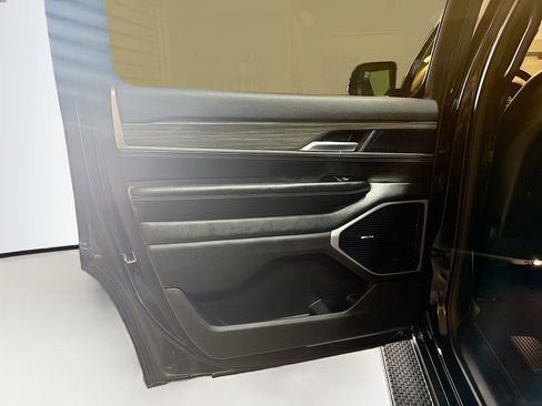 Used 2022 Jeep Wagoneer Series II image 26