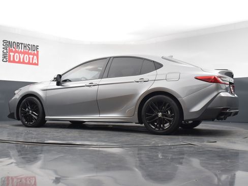 Used 2025 Toyota Camry SE w/ Convenience Package image 27