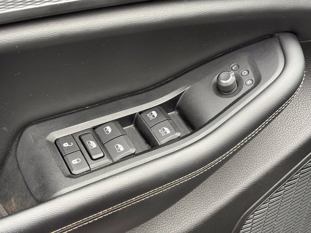 Used 2023 Jeep Grand Cherokee Altitude AWD/4WD image 26