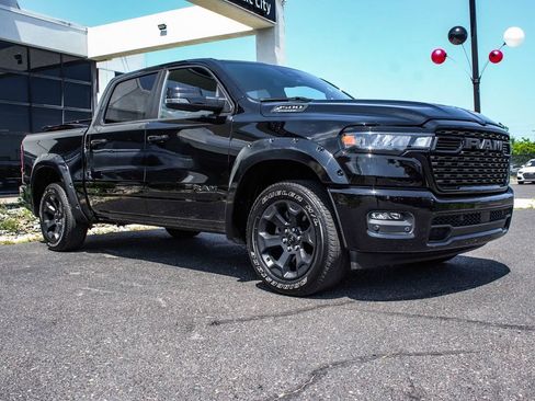 Used 2025 RAM 1500 Big Horn AWD/4WD image 3