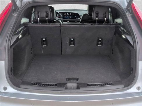 Used 2023 Cadillac XT4 Premium Luxury image 6