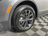 Used 2022 Volkswagen Tiguan SE image 4