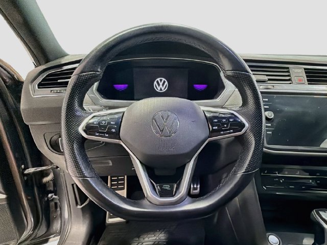 Used 2022 Volkswagen Tiguan SE R-Line FWD image 10