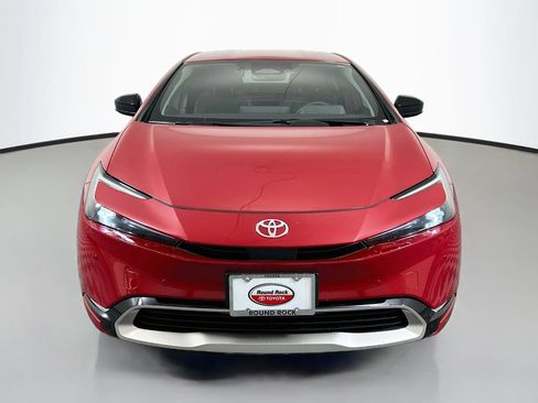 Used 2026 Toyota Prius Plug-In Hybrid FWD image 2