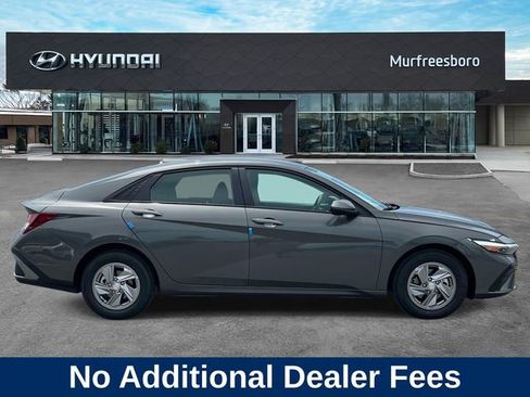 New 2026 Hyundai Elantra SE FWD image 4