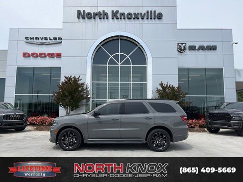 Used 2025 Dodge Durango GT w/ Blacktop Package AWD/4WD image 2