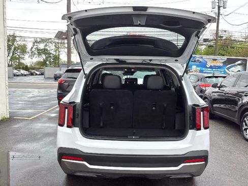 Used 2024 Kia Sorento S AWD/4WD image 27