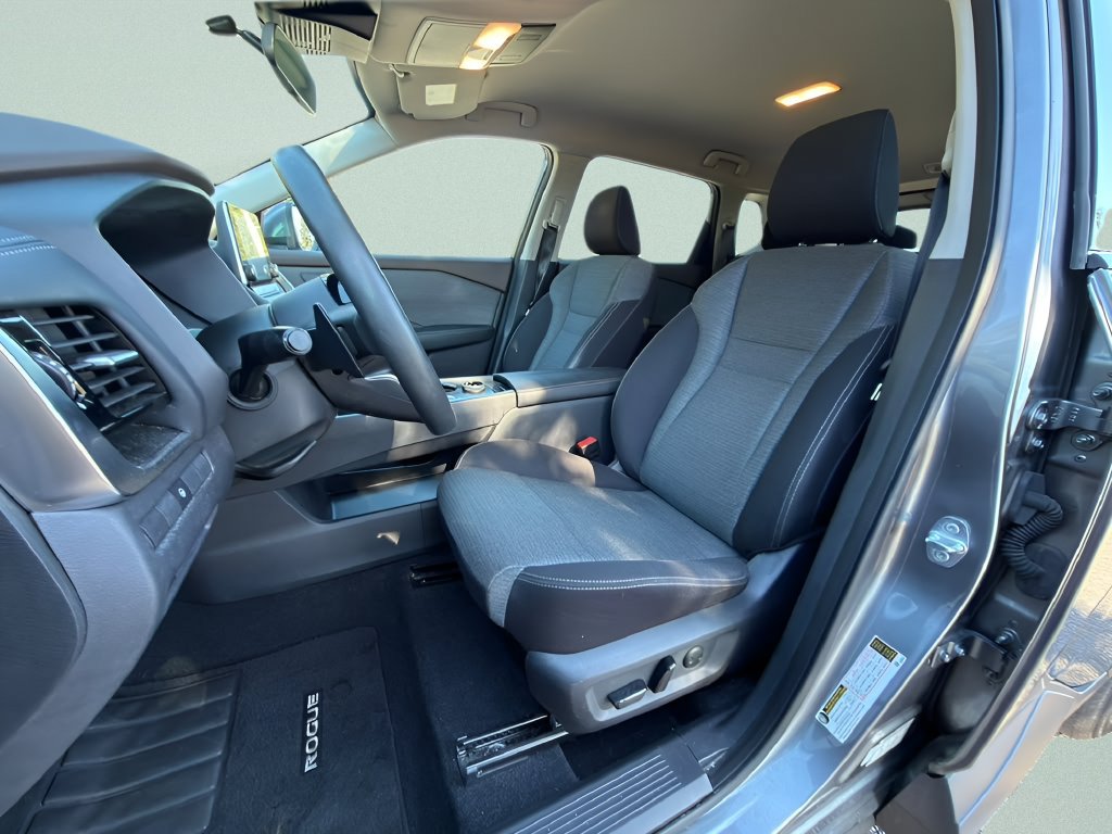 Used 2021 Nissan Rogue SV AWD/4WD image 10