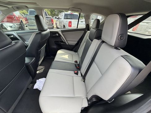 Used 2018 Toyota RAV4 Limited FWD image 17