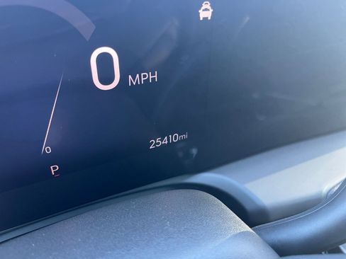 Used 2025 Buick Encore GX Preferred FWD image 39