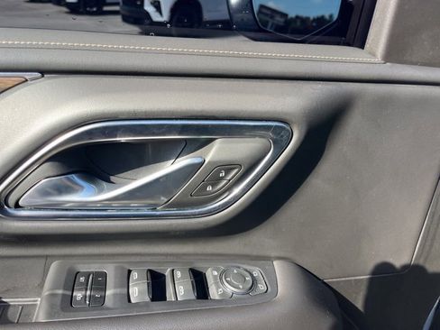 Used 2024 Chevrolet Suburban Premier w/ Max Trailering Package image 16