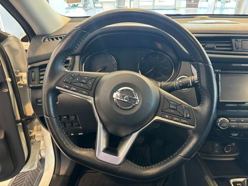 Used 2017 Nissan Rogue SL w/ SL Premium Package AWD/4WD image 18