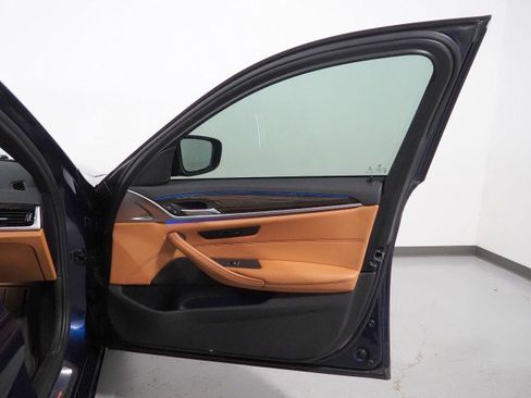 Used 2019 BMW 540i image 61