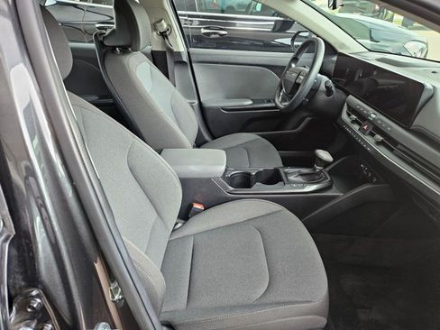 Used 2025 Kia K4 FWD image 13