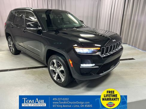 Used 2024 Jeep Grand Cherokee Limited w/ Luxury Tech Group II AWD/4WD image 1