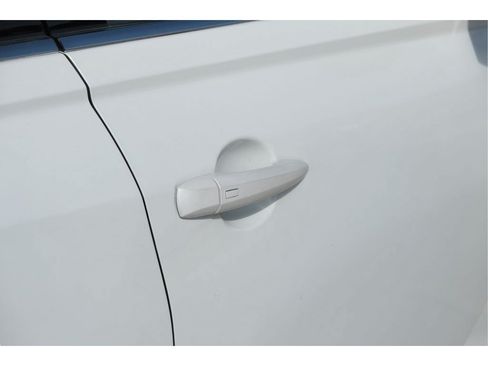 Used 2023 Nissan Altima 2.0 SR FWD image 38