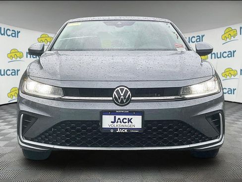 New 2026 Volkswagen Jetta SE FWD image 3