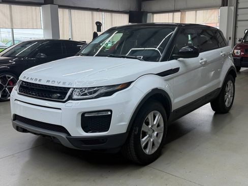 Used 2017 Land Rover Range Rover Evoque SE AWD/4WD image 5