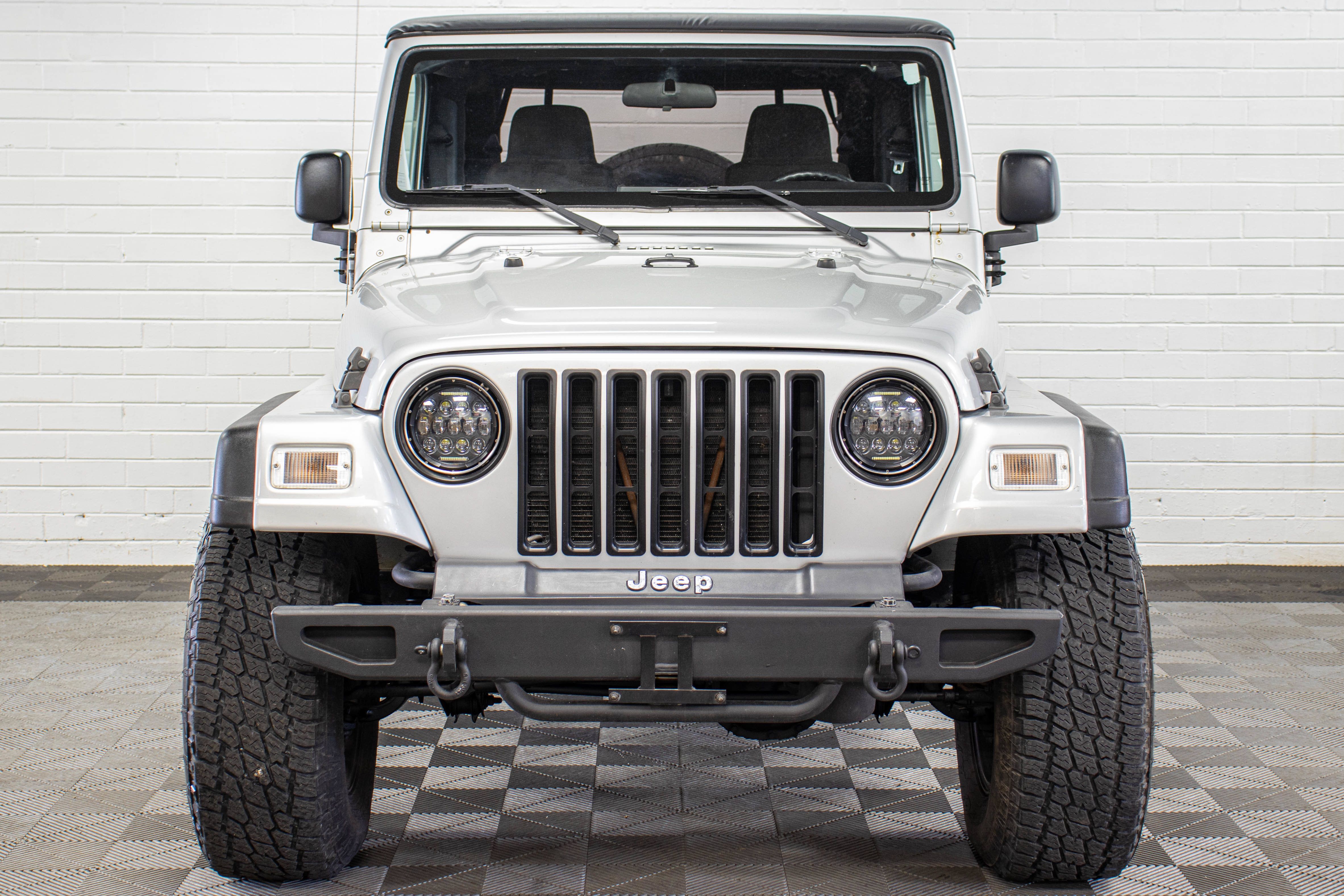 Used 2005 Jeep Wrangler X w/ Tire & Wheel Group (Ecco) AWD/4WD image 8