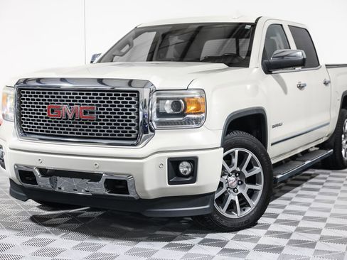 Used 2015 GMC Sierra 1500 Denali w/ Driver Alert Package image 9