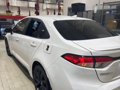 Used 2024 Toyota Corolla SE image 9