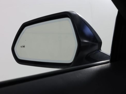 Used 2021 Chevrolet Camaro SS image 16