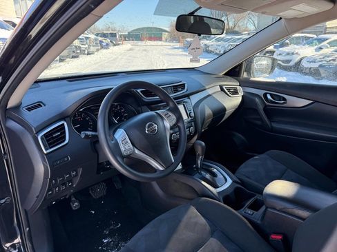 Used 2016 Nissan Rogue SV w/ SV Premium Package image 6