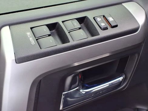 Used 2023 Toyota 4Runner Limited image 18