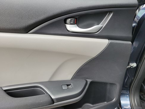 Used 2019 Honda Civic EX image 21