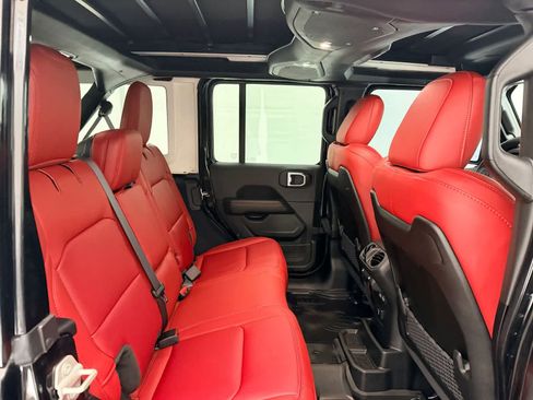 Used 2024 Jeep Wrangler Unlimited Rubicon 392 image 21