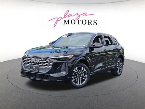 Used 2025 Audi Q5 Premium w/ Convenience Package AWD/4WD image 1