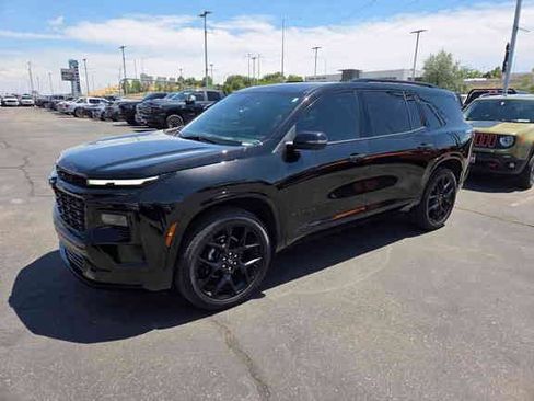 Used 2026 Chevrolet Traverse RS AWD/4WD image 3