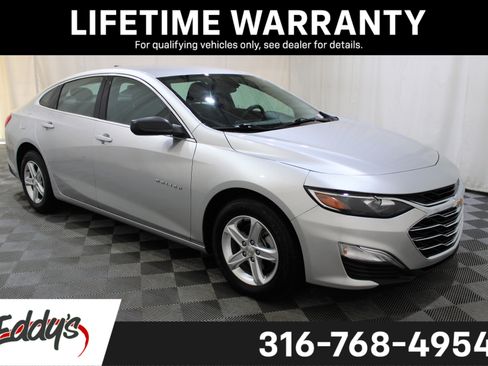 Used 2021 Chevrolet Malibu LS image 1